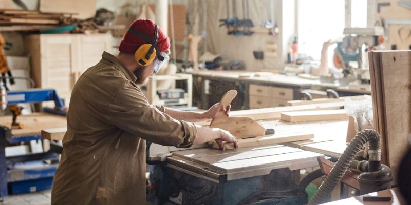 How to Cut Long Boards on Table Saw