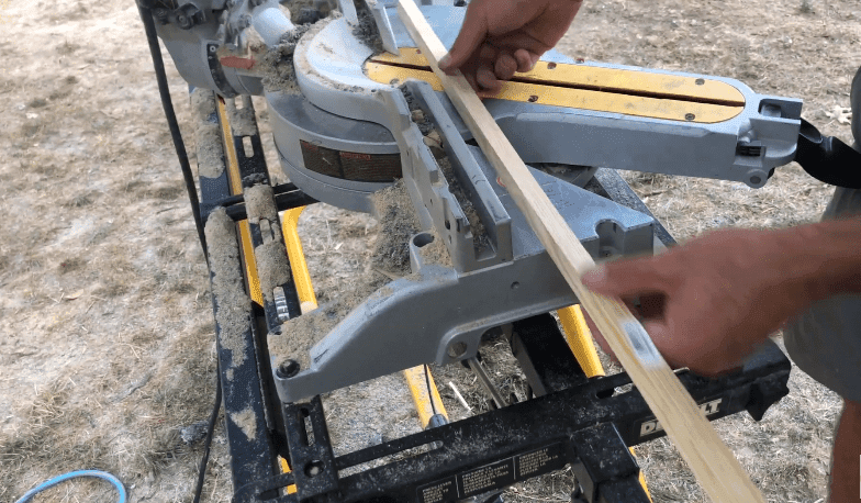 How to Cut Quarter Round With a Miter Saw