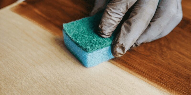 how long to wait between coats of stain