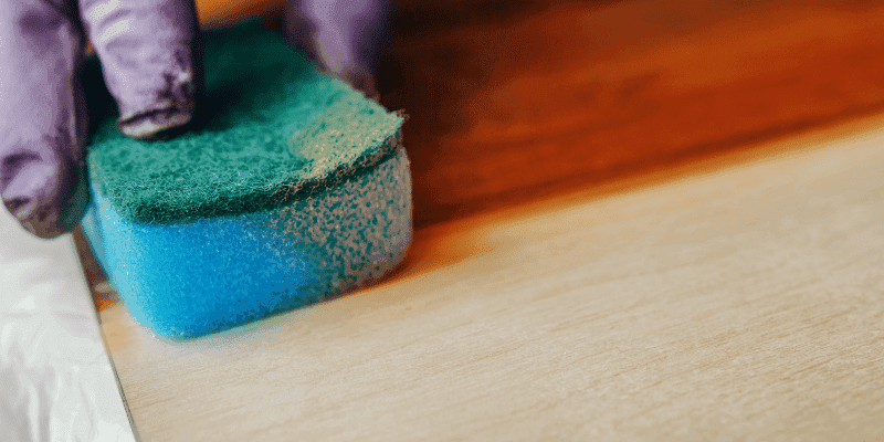 how long to wait between coats of stain