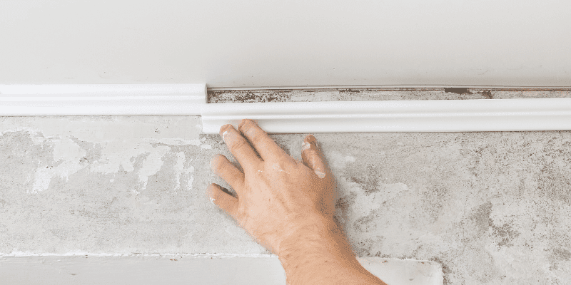 how to cut molding corners
