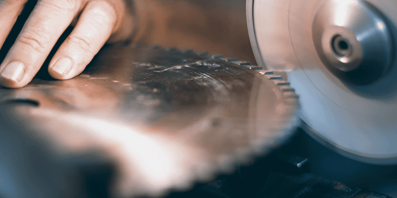 How to Sharpen Table Saw Blades