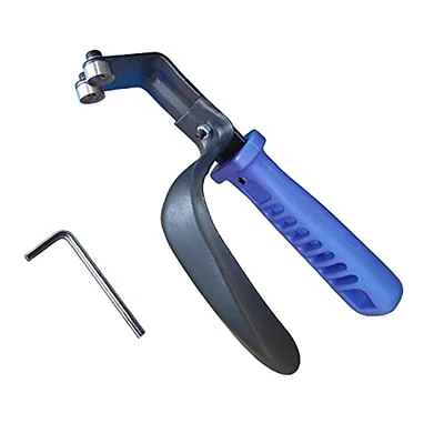 Double edge deburring tool for smoothing cut plexiglass edges
