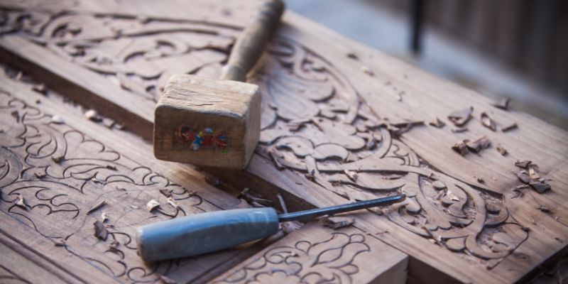 How to Engrave Wood