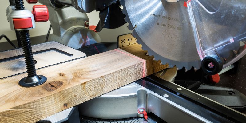 10 Inch vs 12 Inch Sliding Miter Saw