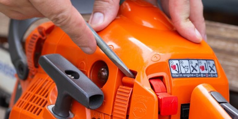 How to Adjust a Chainsaw Carburetor Safely (H/L Screws + Precautions)
