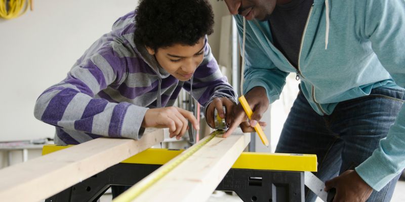 How to Use a Sawhorse