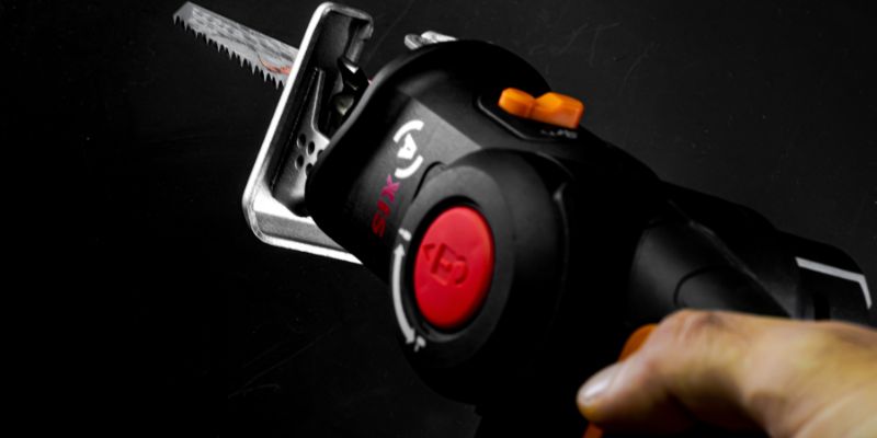 Oscillating Tool Vs Reciprocating Saw