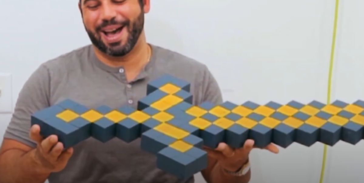 How Do You Make a Wooden Sword in Minecraft