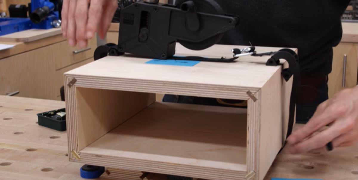 How to Cut Miter Joints