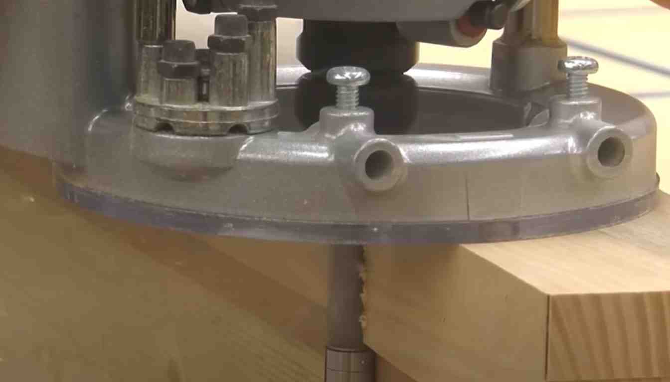 Routing a Straight Edge