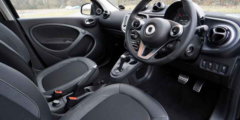 Best Way to Clean Interior Windshield