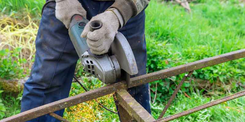 Difference between Angle Grinder And Circular Saw