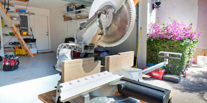 How to Adjust Ryobi Miter Saw