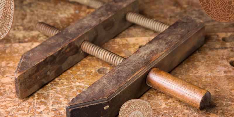 How to Make Your Own Wooden Handscrew Clamps