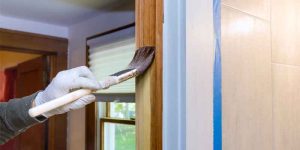 How to Stop Knots from Bleeding Through Paint