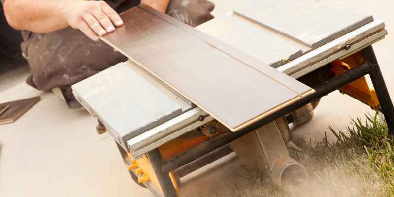 Laminate Floor Saw