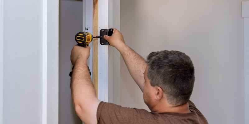 Door Sticks at Top: Quick Fixes and Easy Solutions