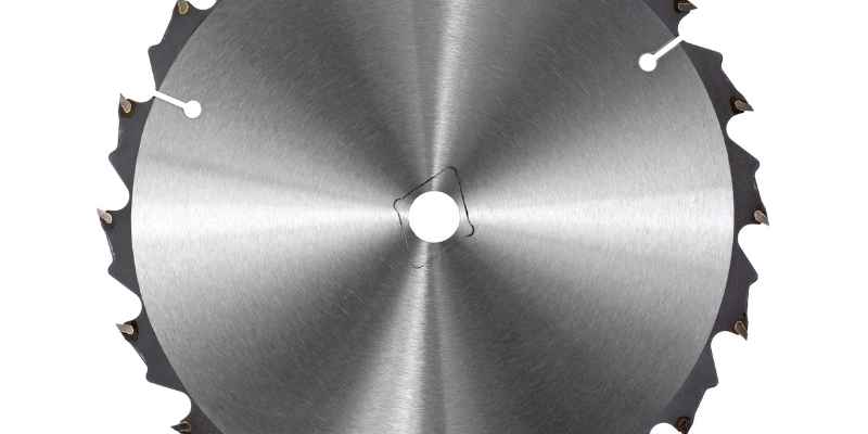 Ripping Blade: Cut Through Hardwood with Ease.