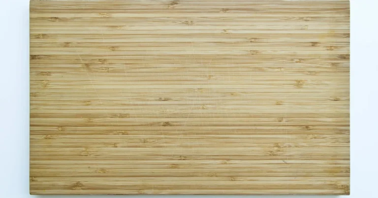 Wood cutting board with visible grain, an example of the DIY cutting board designs covered in this guide