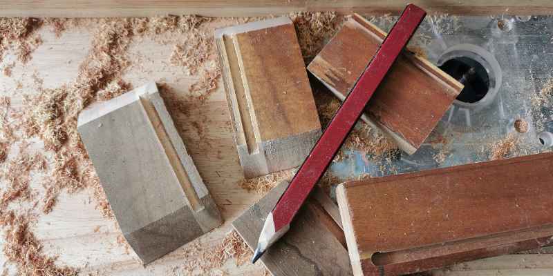 How to Put a Groove in Wood