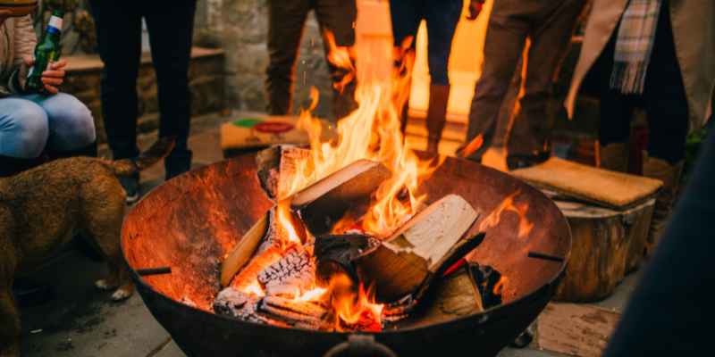 How to Stack Wood in Fire Pit