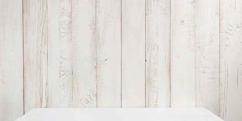 How to Stagger Wood Planks on Wall