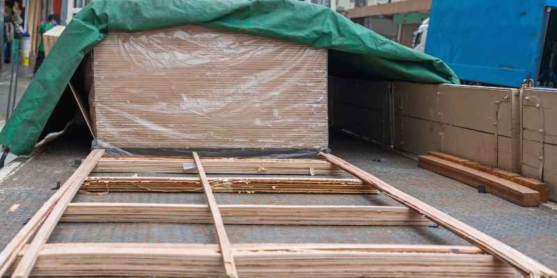 How to Tie down Wood in Truck Bed