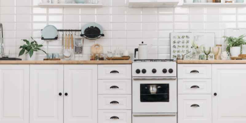 Do You Paint The Inside Of Kitchen Cabinets 2