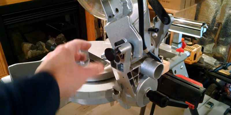 How to Unlock a Circular Saw