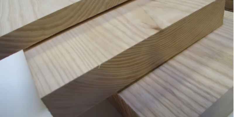 What is Ash Wood Like