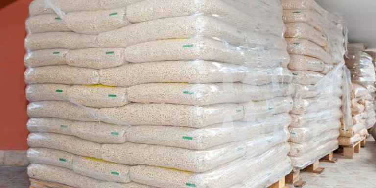 How Many Bags of Wood Pellets Are on a Pallet? (Standard Answer)