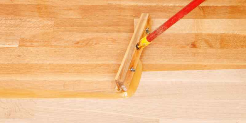 How to Spray Polyurethane Clear Coat on Wood