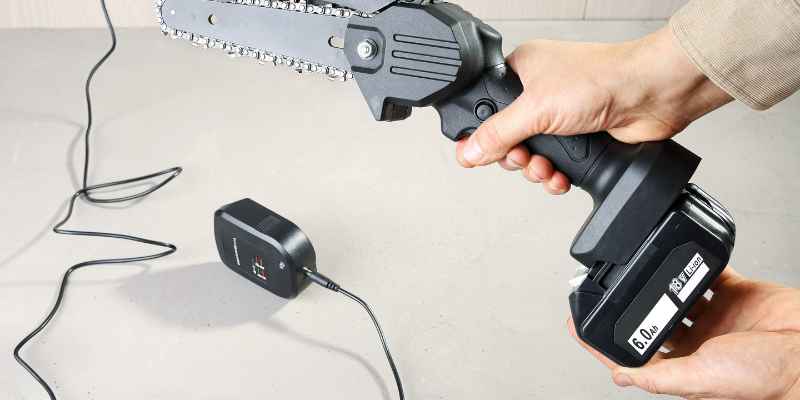 How to Charge Saker Mini Chainsaw Battery