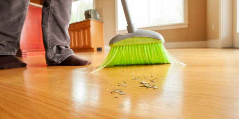 How to Get Glitter off Hardwood Floor