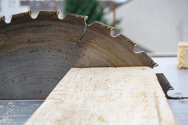 Cutting a 4x8 plywood sheet with a circular saw and track guide