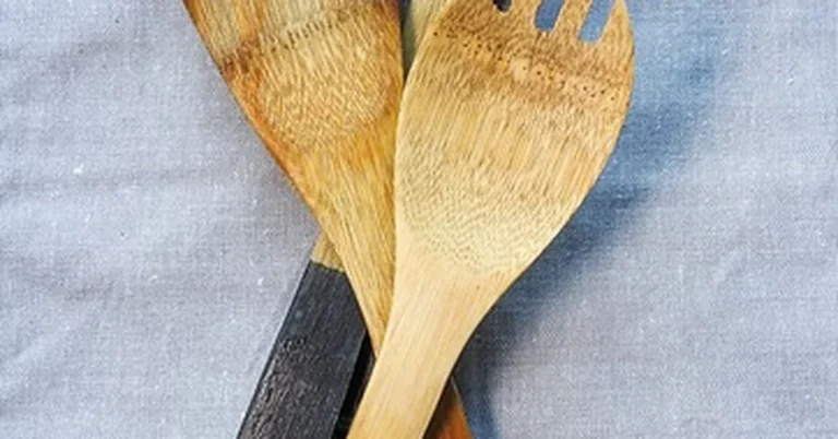 Wooden spoons that should be handwashed, not put in a dishwasher
