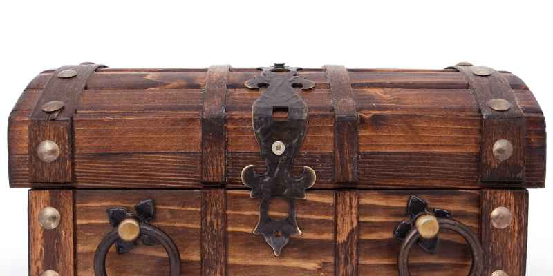 Mahogany Wood Hamper