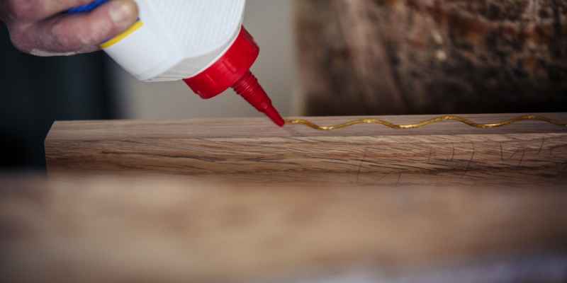 Strong Glues for Wood