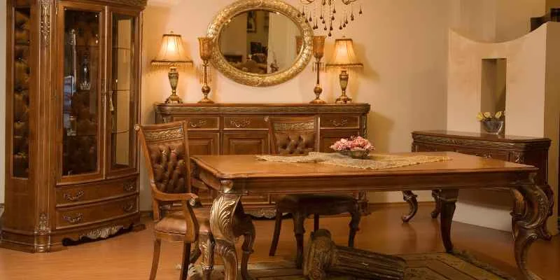 Elegant mahogany wood dining table and chairs set