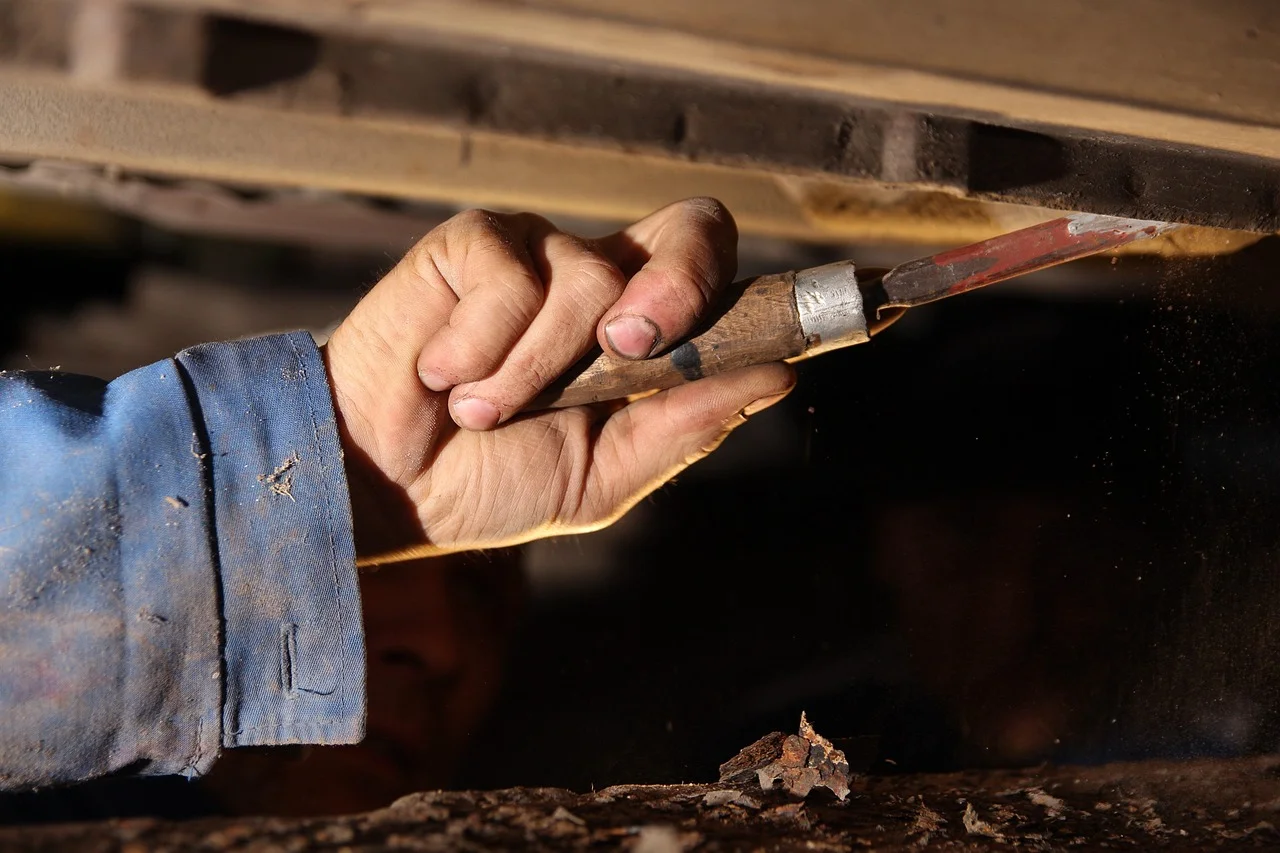 How To Screw Into Wood Without Drill