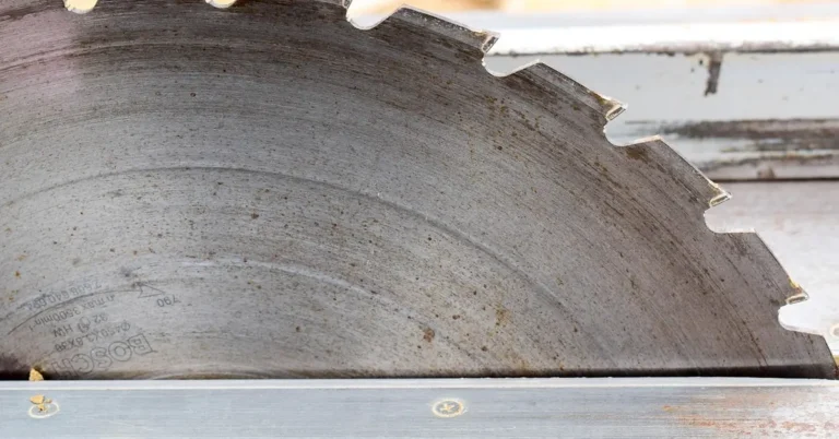 How to Clean Rust Off a Table Saw Top (Cast-Iron-Safe Method)