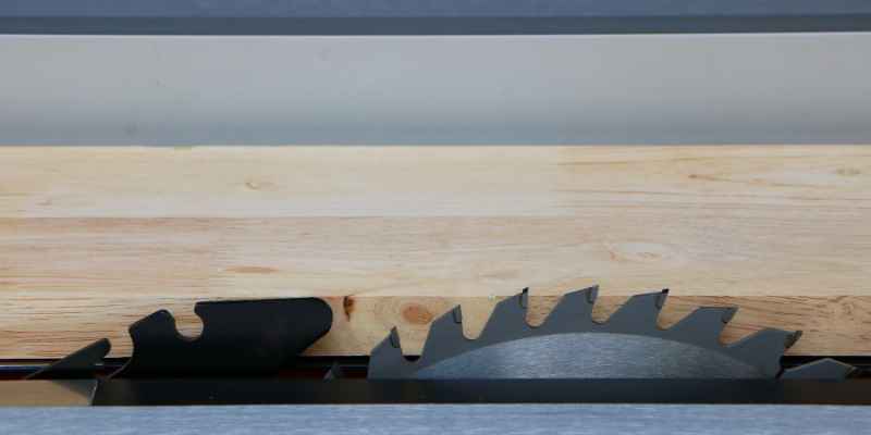 How to Change Blade on Table Saw
