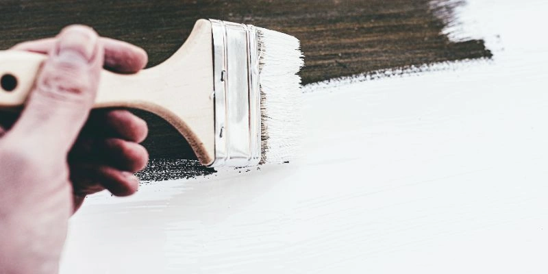 How to Clear Coat Painted Wood