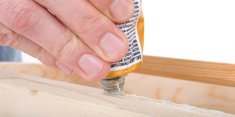 How to Remove Hide Glue from Wood