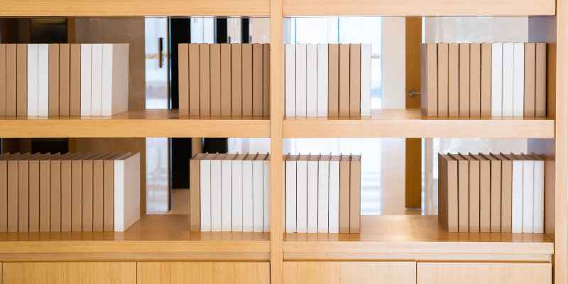 How to Stain a Wood Bookshelf