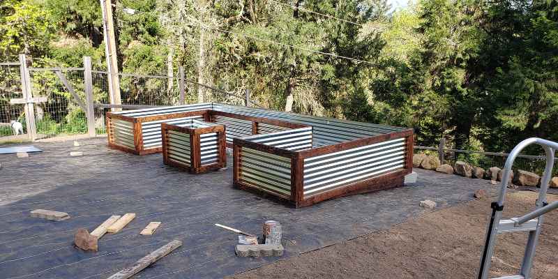 What Type of Wood for Outdoor Planters