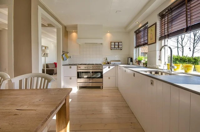 Stunning maple kitchen cabinets
