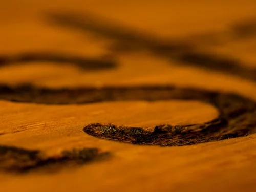 Dark gel stain for wood furniture