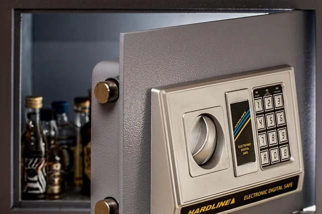 Digital wall safe with electronic keypad for secure installation